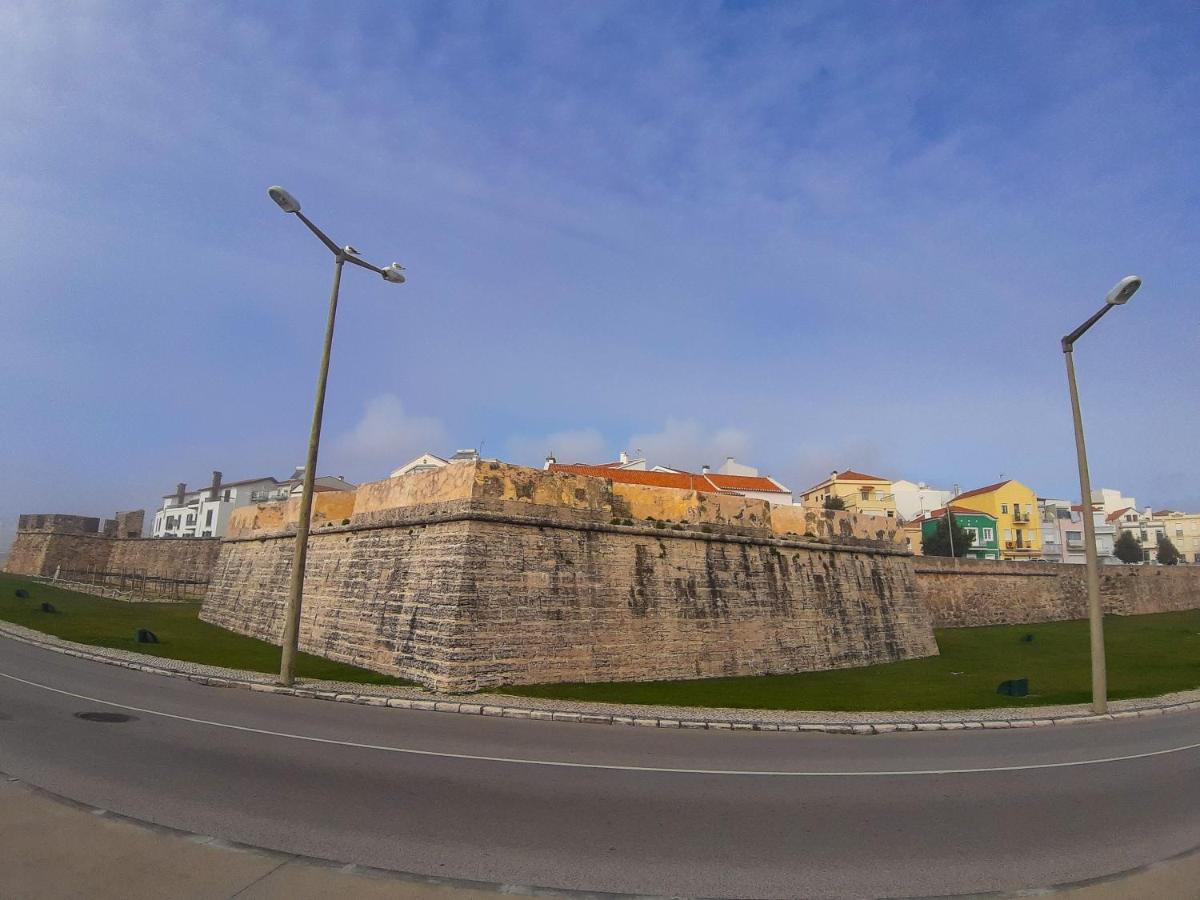 Casa Do Batoreu - Buarcos 120 Mt Praia Фигейра-да-Фош Экстерьер фото